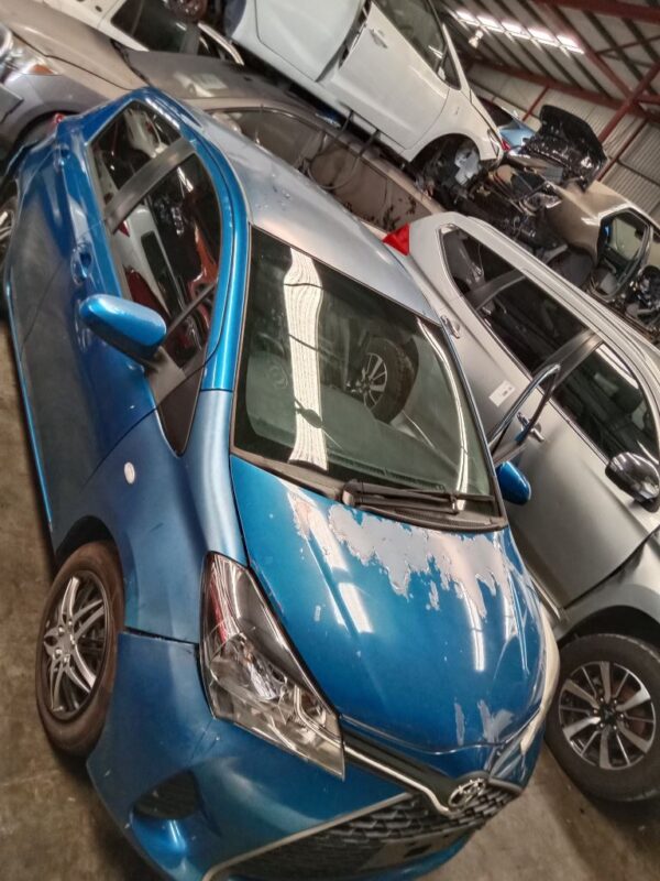 P4953 - Toyota Yaris 2015 Blue Wrecking
