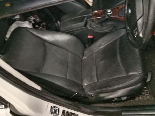 P4955 - BMW E90 3 Series 2007 White Wrecking - Image 4