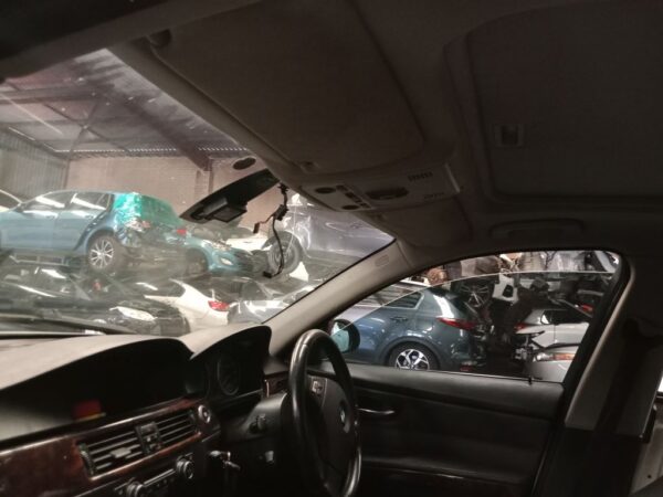 P4955 - BMW E90 3 Series 2007 White Wrecking - Image 7