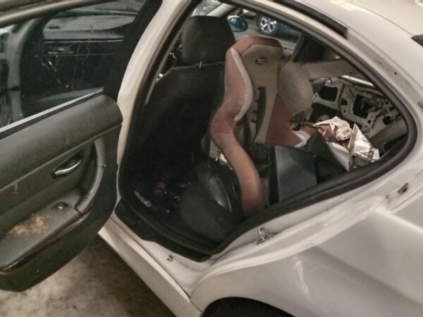 P4955 - BMW E90 3 Series 2007 White Wrecking - Image 8
