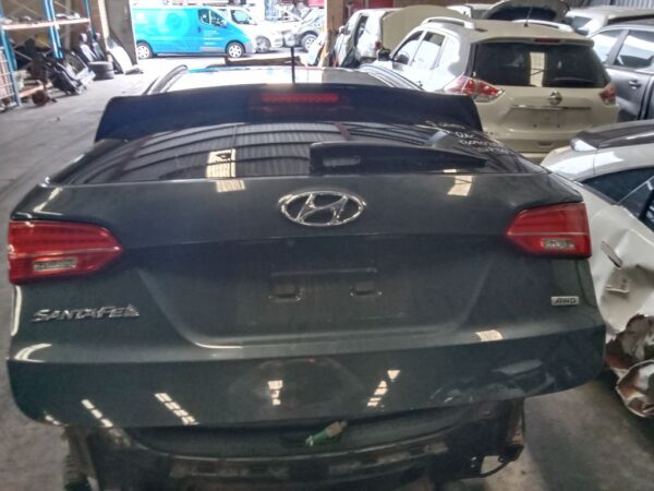 P4956 - Hyundai Santa Fe 2015 Grey Wrecking - Image 7