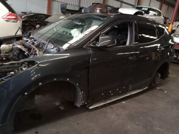 P4956 - Hyundai Santa Fe 2015 Grey Wrecking - Image 12