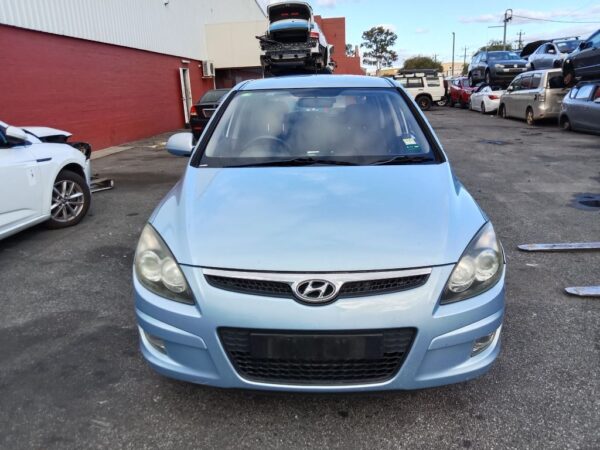 P4958 - Hyundai i30 2011 Blue Wrecking