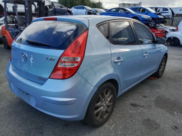 P4958 - Hyundai i30 2011 Blue Wrecking - Image 10
