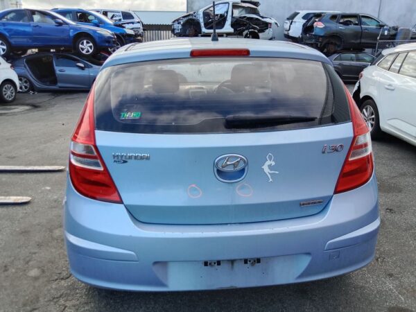 P4958 - Hyundai i30 2011 Blue Wrecking - Image 11