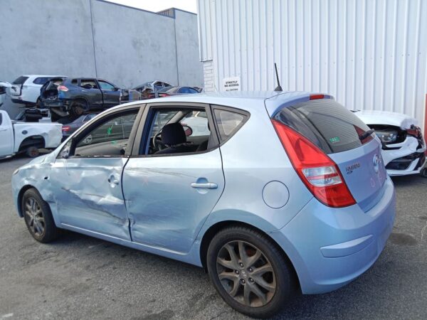 P4958 - Hyundai i30 2011 Blue Wrecking - Image 12