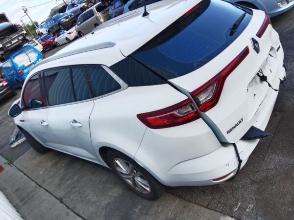 P4959 - Renault Megane 2018 White Wrecking - Image 11