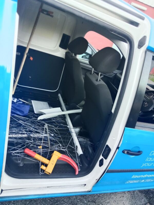 P4961 - Volkswagen caddy 2016 Blue Wrecking - Image 5