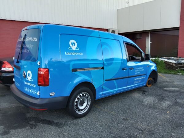 P4961 - Volkswagen caddy 2016 Blue Wrecking - Image 10