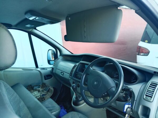 P4963 - Renault Trafic 2014 Blue Wrecking - Image 5