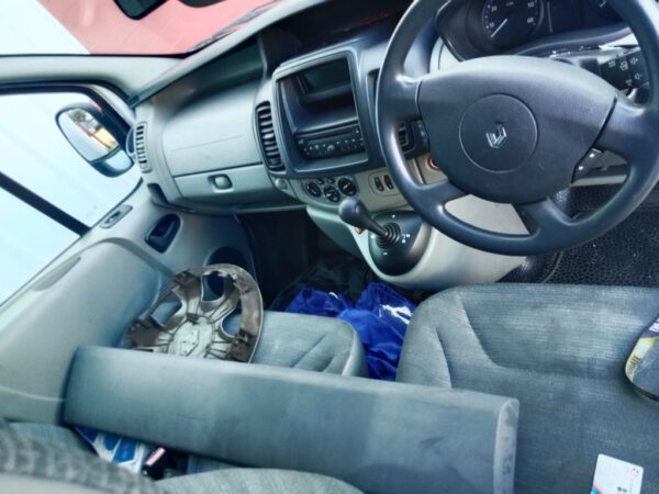 P4963 - Renault Trafic 2014 Blue Wrecking - Image 6