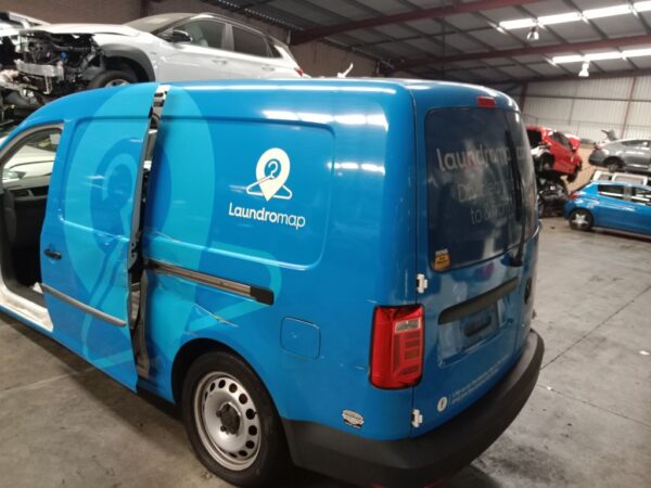 P4965 - Volkswagen caddy 2017 Blue Wrecking - Image 13