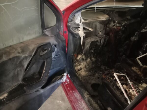 P4966 - Peugeot 208 2014 Red Wrecking - Image 6