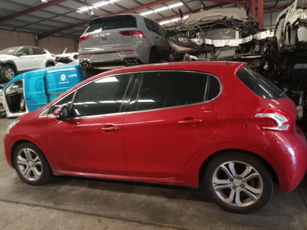 P4966 - Peugeot 208 2014 Red Wrecking - Image 10