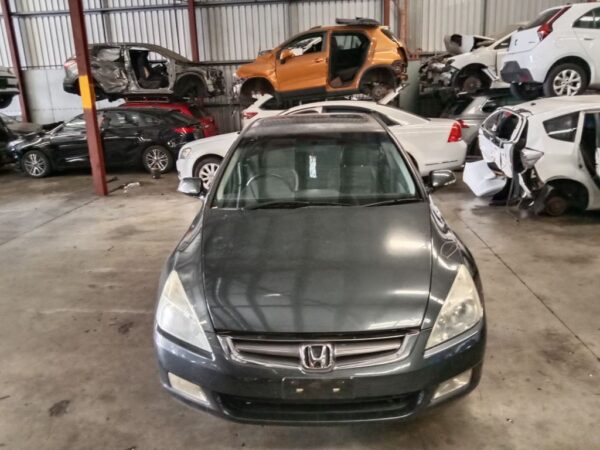 P4972 - Honda Accord 2005 Grey Wrecking