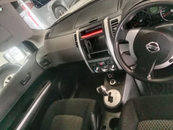 P4973 - Nissan X-Trail 2008 White Wrecking - Image 3