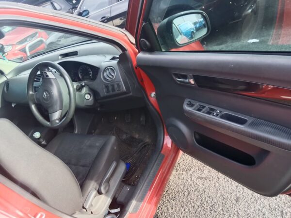 P4975 - Suzuki Swift 2009 Red Wrecking - Image 5