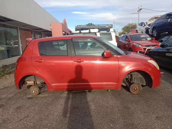 P4975 - Suzuki Swift 2009 Red Wrecking - Image 16