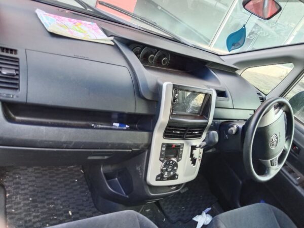 P4976 - Toyota Voxy 2012 Silver Wrecking - Image 7