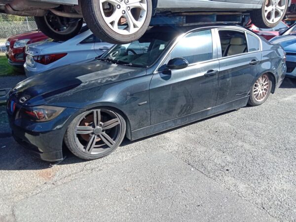 P4978 - BMW 3 Series 323i 2007 Black Wrecking - Image 2