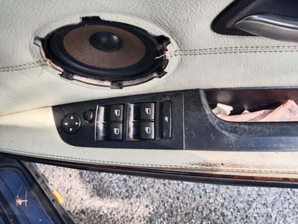 P4978 - BMW 3 Series 323i 2007 Black Wrecking - Image 6