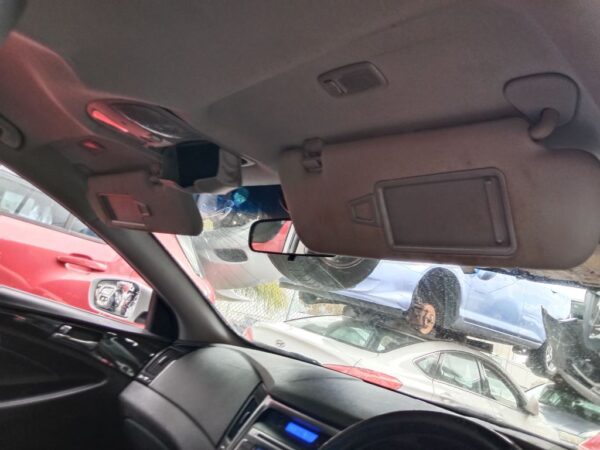P4979 - Hyundai i45 2011 White Wrecking - Image 4