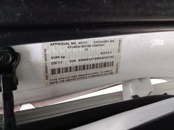 P4979 - Hyundai i45 2011 White Wrecking - Image 13