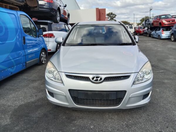 P4981 - Hyundai i30 2010 Silver Wrecking