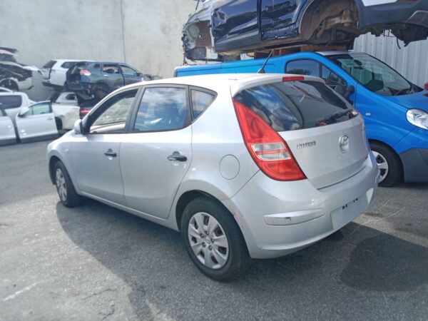 P4981 - Hyundai i30 2010 Silver Wrecking - Image 15