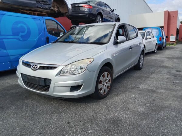 P4981 - Hyundai i30 2010 Silver Wrecking - Image 16