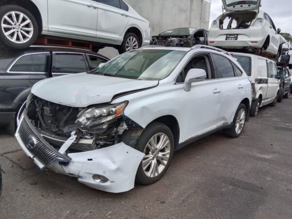 P4982 - Lexus RX450h Hybrid 2010 White Wrecking