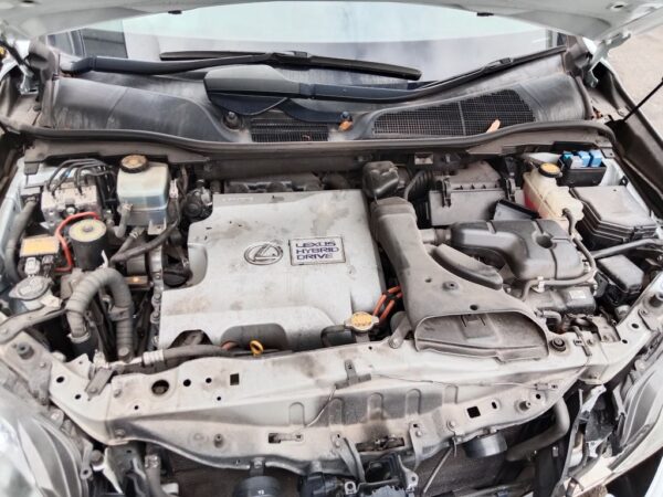 P4982 - Lexus RX450h Hybrid 2010 White Wrecking - Image 2