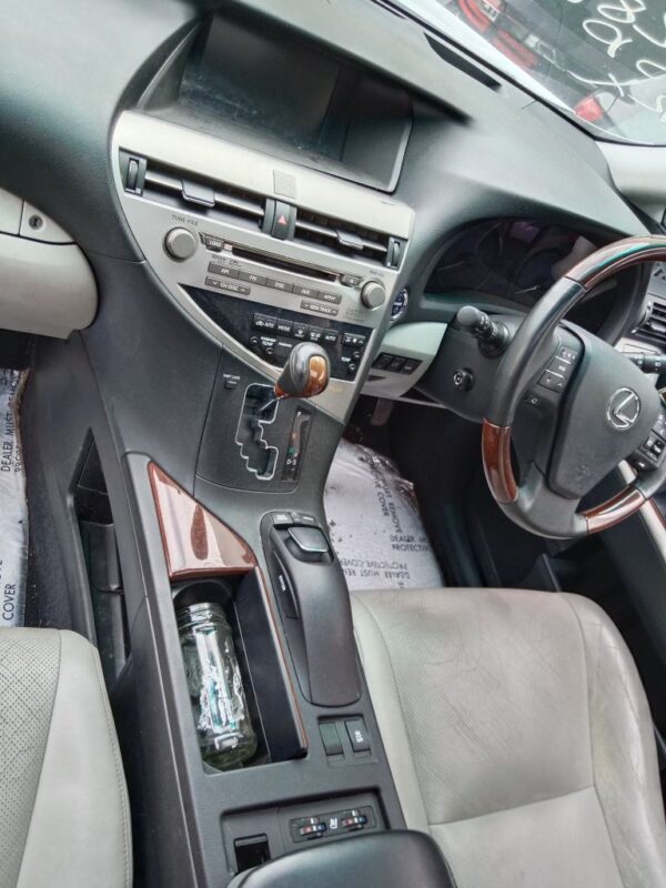 P4982 - Lexus RX450h Hybrid 2010 White Wrecking - Image 6