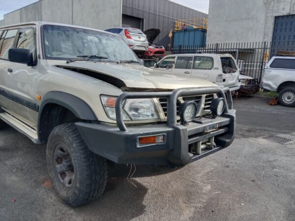 P4984 - Nissan Patrol 2000 Gold Wrecking