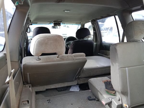 P4984 - Nissan Patrol 2000 Gold Wrecking - Image 10