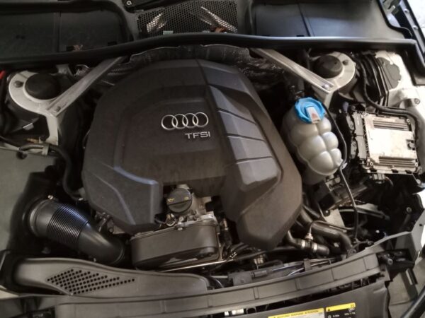 P4988 - Audi A4 2016 White Wrecking - Image 3