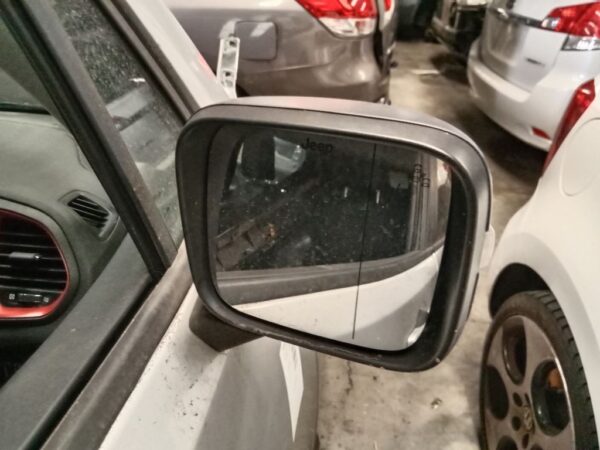 P4992 - Jeep Renegade 2016 Silver Wrecking - Image 5