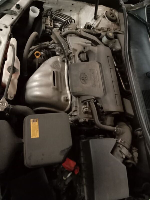 P4993 - Toyota Camry 2015 White Wrecking - Image 3
