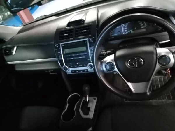 P4993 - Toyota Camry 2015 White Wrecking - Image 4