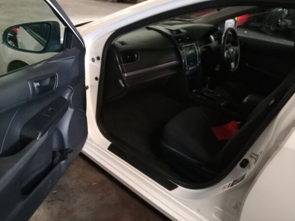 P4993 - Toyota Camry 2015 White Wrecking - Image 6