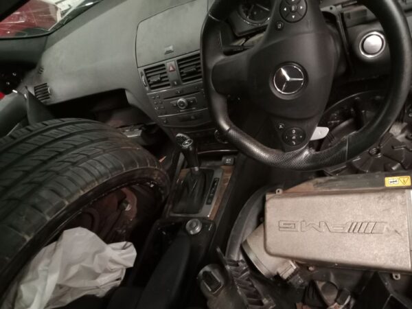 P4994 - Mercedes-Benz 204 C Class 2009 Grey Wrecking - Image 6