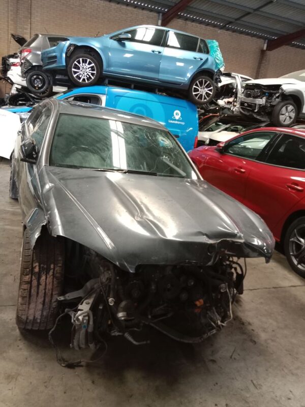 P4994 - Mercedes-Benz 204 C Class 2009 Grey Wrecking - Image 11