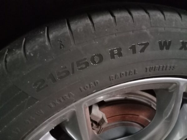 P4995 - Ford Focus 2019 Red Wrecking - Image 7