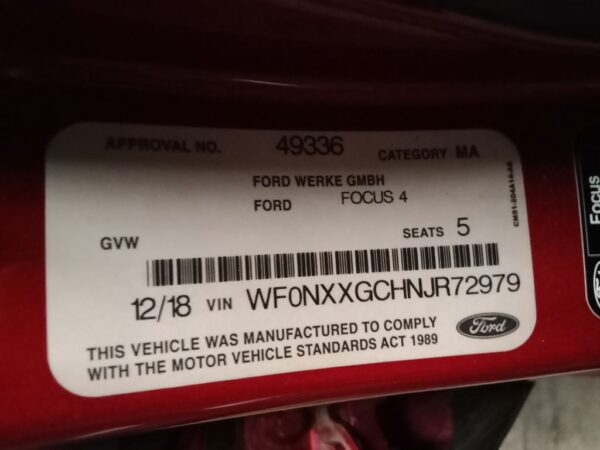 P4995 - Ford Focus 2019 Red Wrecking - Image 14