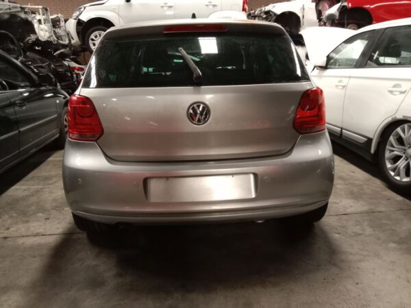 P4997 - Volkswagen Polo 2011 Silver Wrecking - Image 13