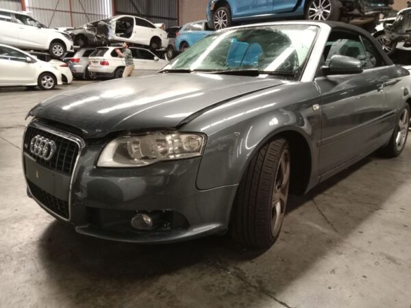 P4999 - Audi A4 2008 Grey Wrecking
