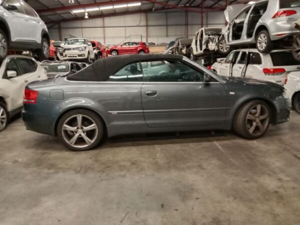P4999 - Audi A4 2008 Grey Wrecking - Image 9