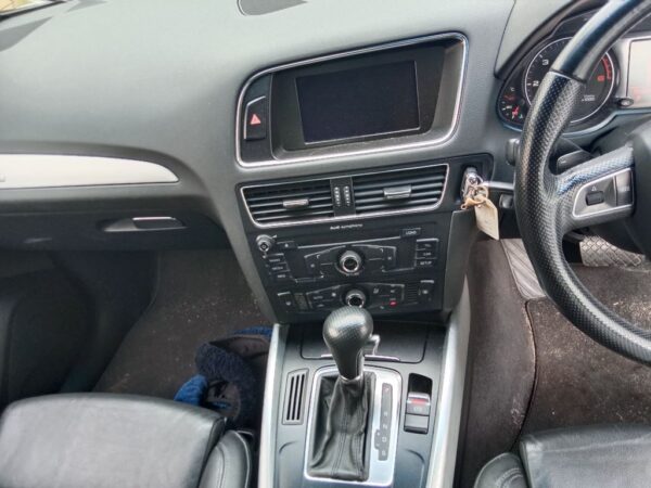 P5002 - Audi Q5 2010 Silver Wrecking - Image 4