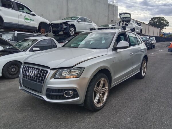 P5002 - Audi Q5 2010 Silver Wrecking - Image 16