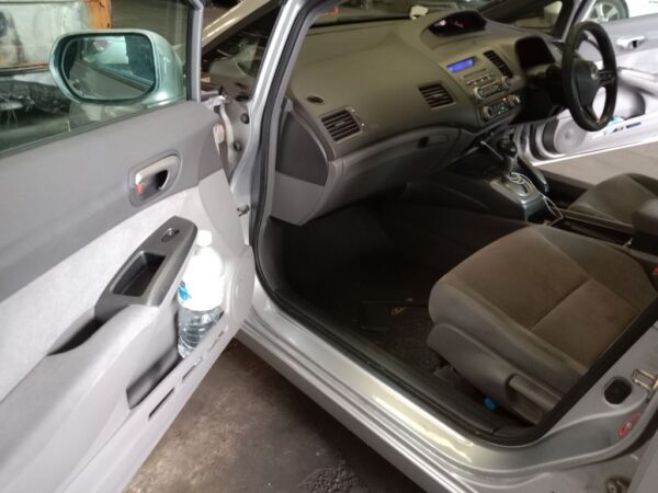 P5003 - Honda Civic 2007 Silver Wrecking - Image 5
